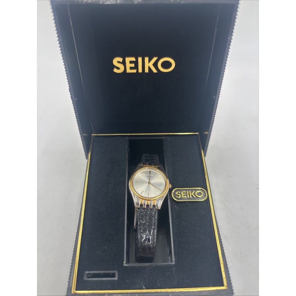 Seiko Lassale Vintage 7N89-0390 Women's Gold Tone Watch Textured Dial